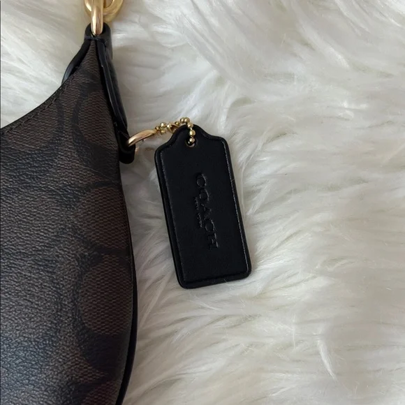 Coach Payton Hobo in Signature Canvas - Picture 2 of 7